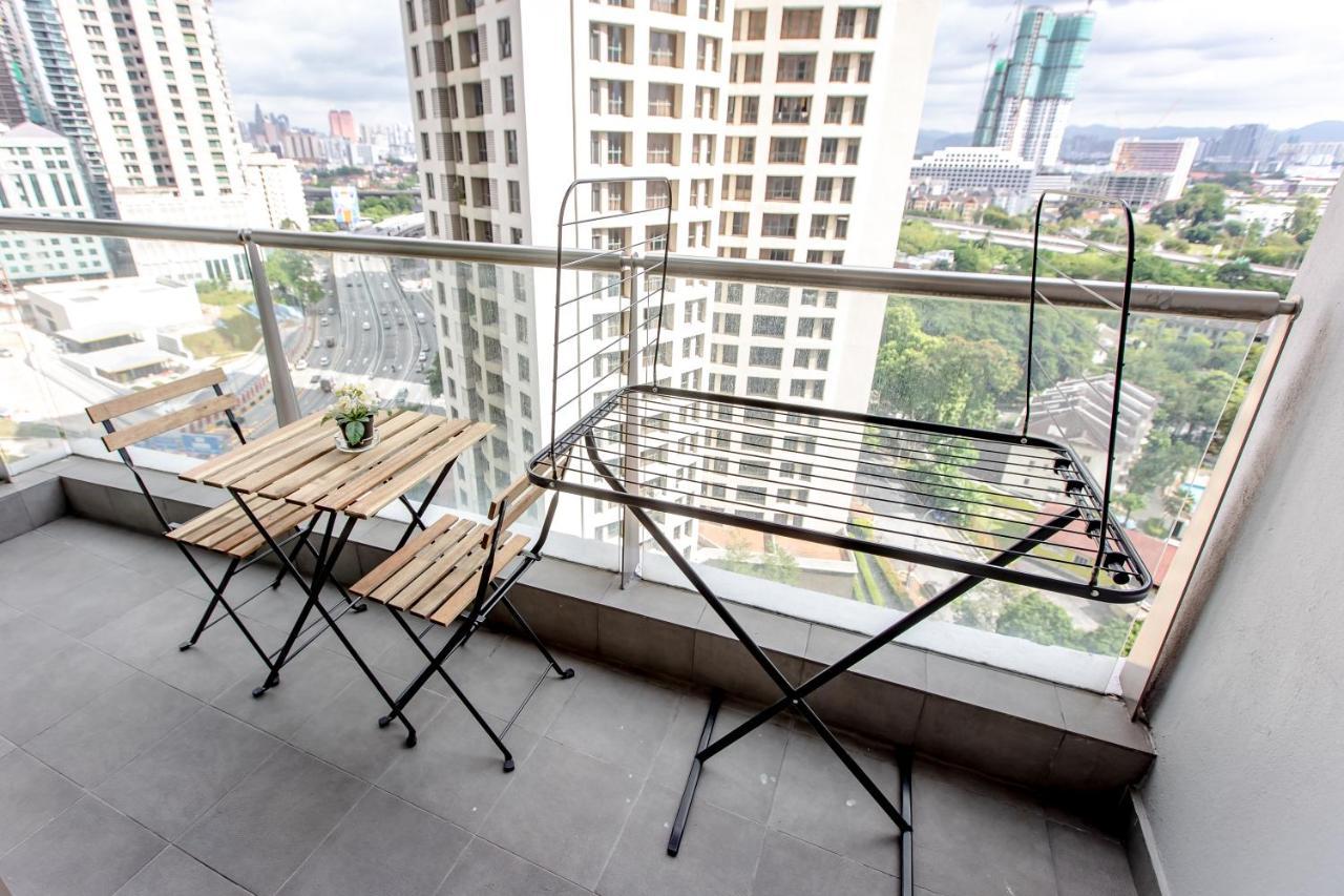 Rex Ollie @ Myhabitat Condominium Kuala Lumpur Exterior photo