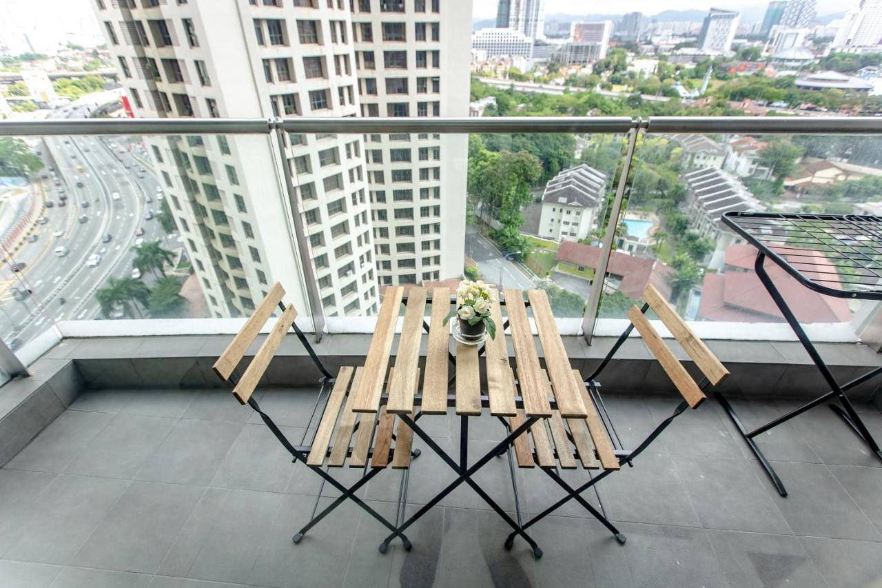 Rex Ollie @ Myhabitat Condominium Kuala Lumpur Exterior photo